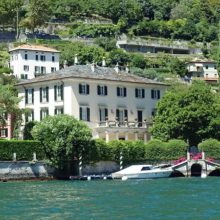 Botel Private Boat Tour