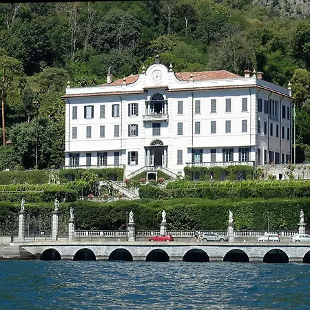 Bateau-hôtel Private Boat Tour
